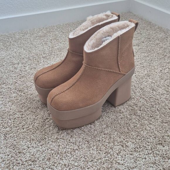 UGG Tan Ankle Boots with Platform Sole - Picture 1 of 8